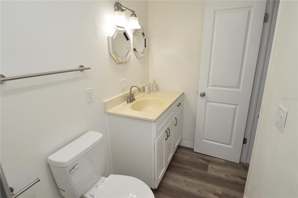 For Rent: $1,150 (1 beds, 1 baths, 530 Square Feet)