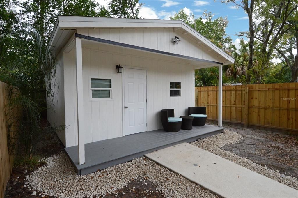 For Rent: $1,150 (1 beds, 1 baths, 530 Square Feet)