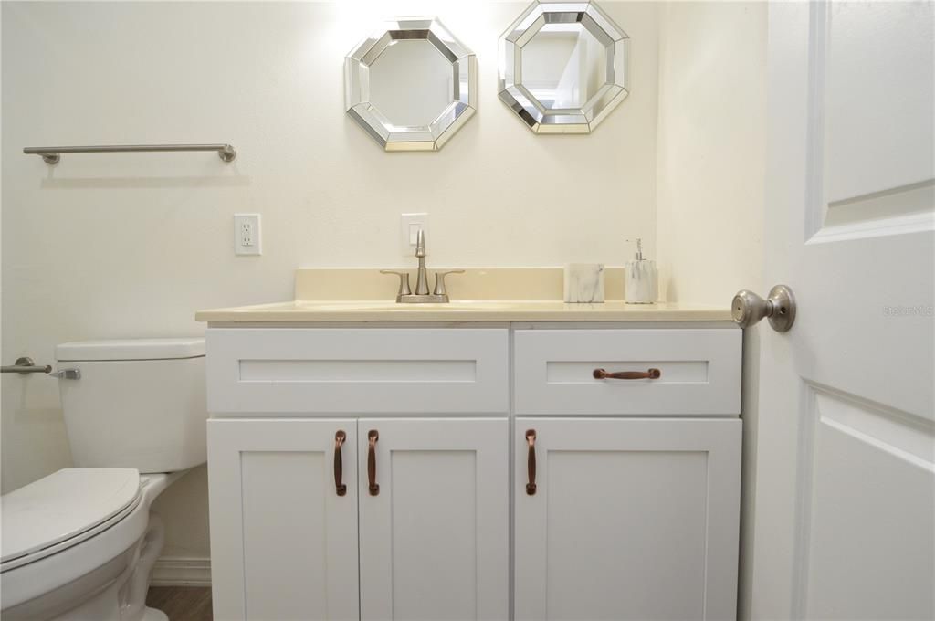 For Rent: $1,150 (1 beds, 1 baths, 530 Square Feet)