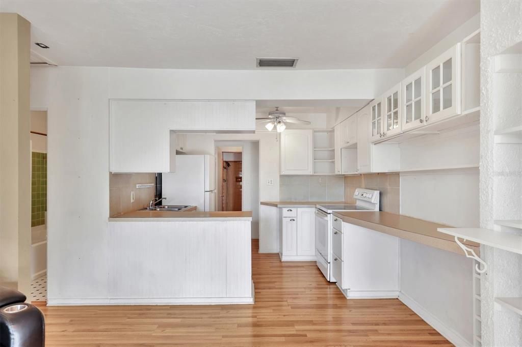 For Sale: $370,000 (3 beds, 0 baths, 1872 Square Feet)