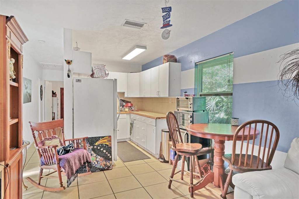 For Sale: $370,000 (3 beds, 0 baths, 1872 Square Feet)