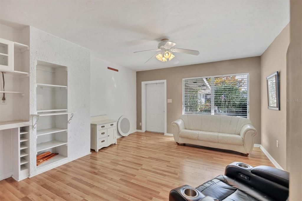 For Sale: $370,000 (3 beds, 0 baths, 1872 Square Feet)