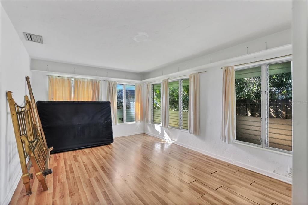 For Sale: $370,000 (3 beds, 0 baths, 1872 Square Feet)