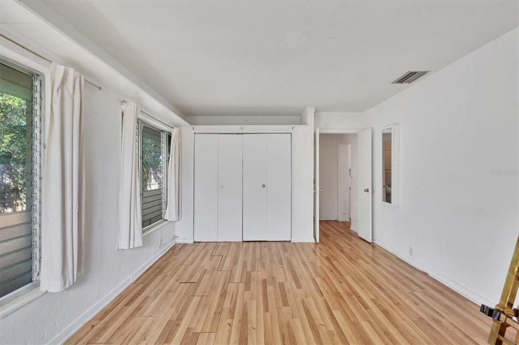 For Sale: $370,000 (3 beds, 0 baths, 1872 Square Feet)