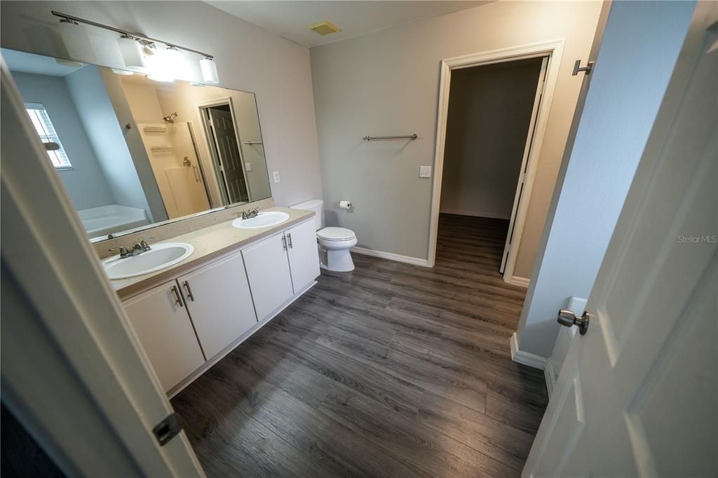 For Rent: $2,850 (4 beds, 2 baths, 2529 Square Feet)