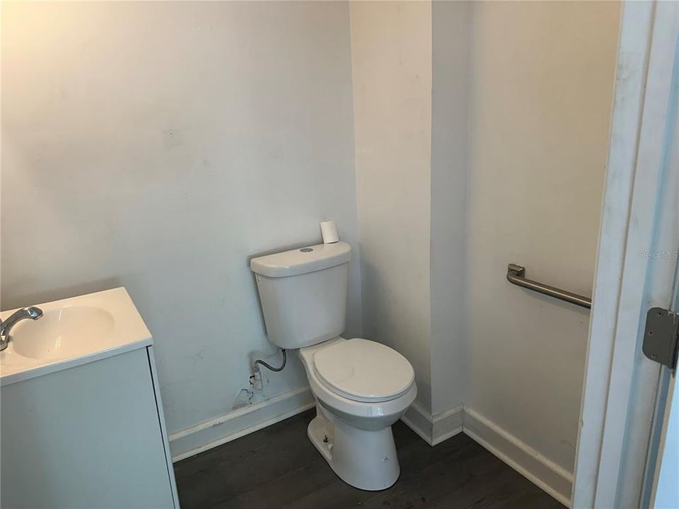 待售: $39,600 (0 贝兹, 0 浴室, 2140 平方英尺)