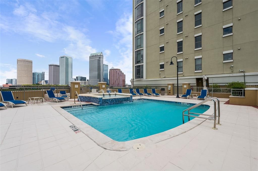 待售: $1,150,000 (2 贝兹, 2 浴室, 1349 平方英尺)