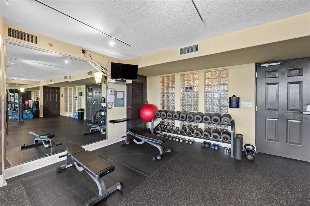 待售: $1,150,000 (2 贝兹, 2 浴室, 1349 平方英尺)