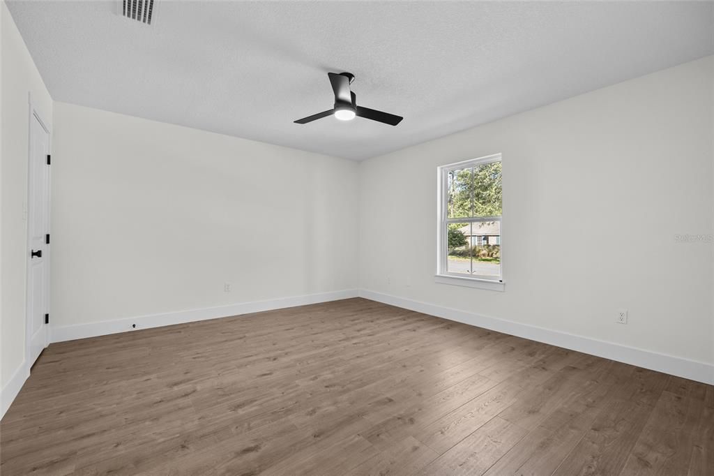 待售: $444,900 (4 贝兹, 3 浴室, 2730 平方英尺)