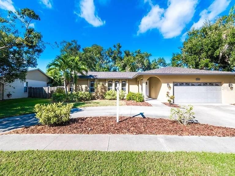 Vendido Recientemente: $410,000 (3 camas, 2 baños, 1621 Pies cuadrados)