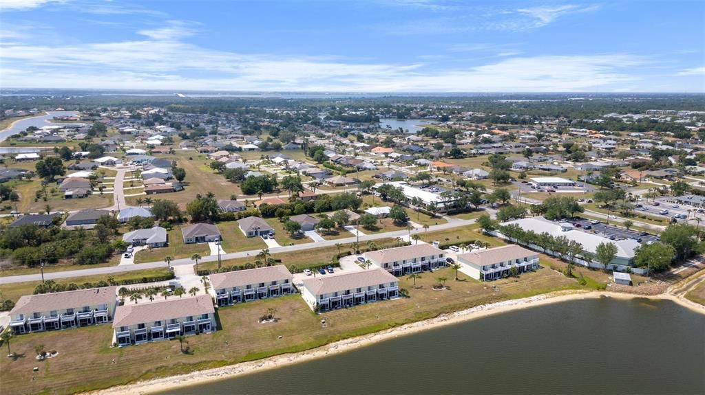 For Sale: $189,000 (2 beds, 2 baths, 1078 Square Feet)