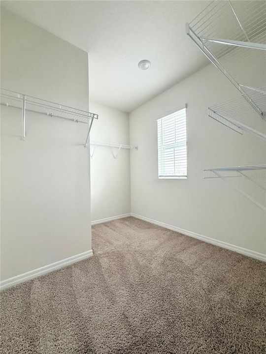 For Rent: $2,500 (5 beds, 3 baths, 2447 Square Feet)