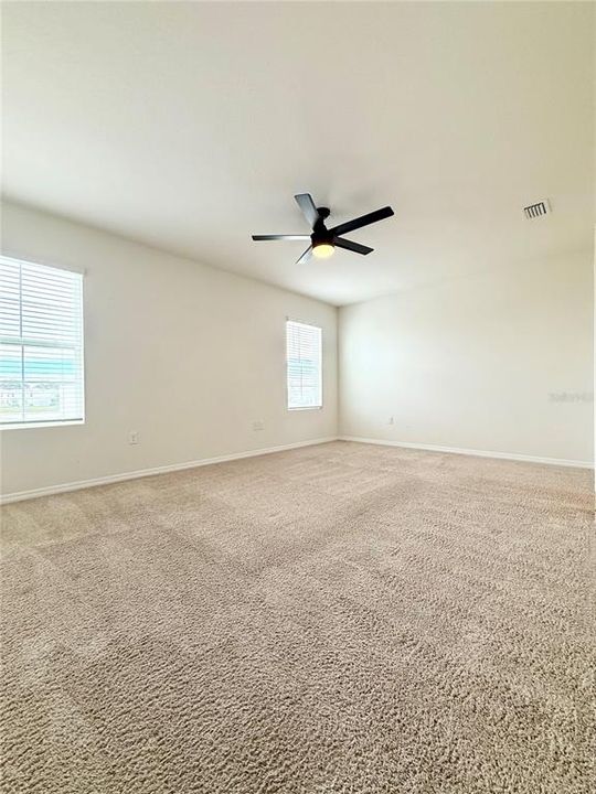 For Rent: $2,500 (5 beds, 3 baths, 2447 Square Feet)