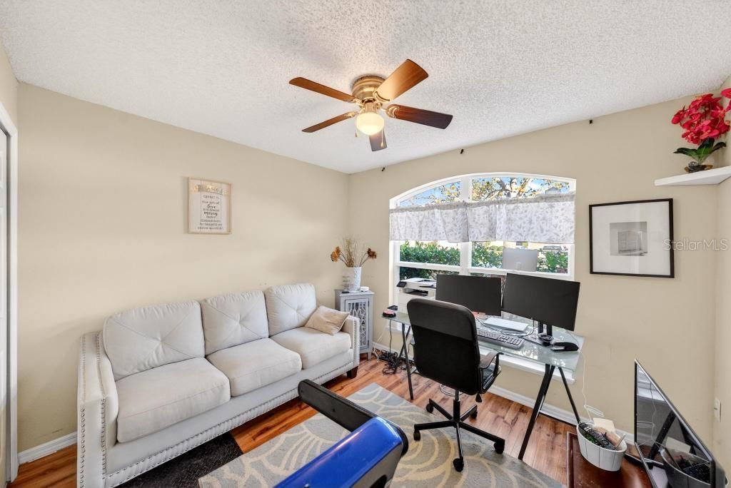 For Sale: $359,900 (3 beds, 2 baths, 1502 Square Feet)