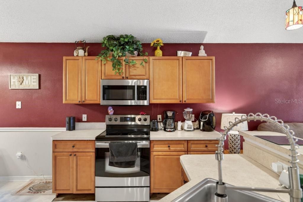 For Sale: $359,900 (3 beds, 2 baths, 1502 Square Feet)