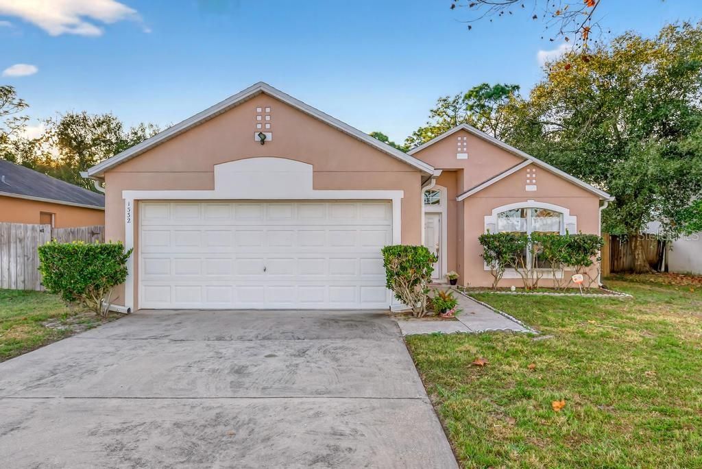 For Sale: $359,900 (3 beds, 2 baths, 1502 Square Feet)