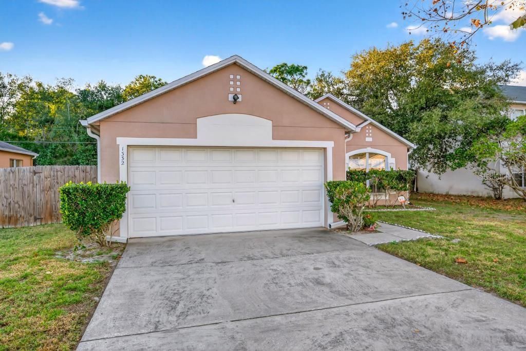 For Sale: $359,900 (3 beds, 2 baths, 1502 Square Feet)