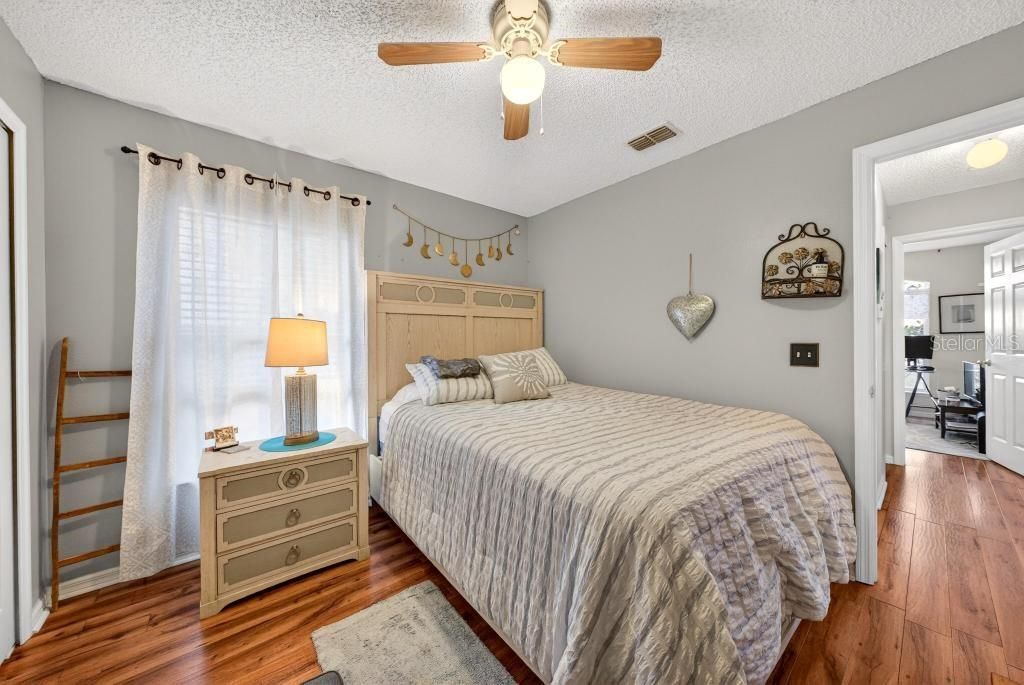 For Sale: $359,900 (3 beds, 2 baths, 1502 Square Feet)