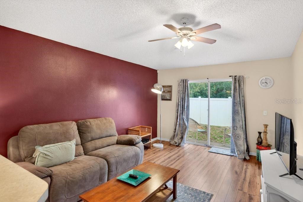 For Sale: $359,900 (3 beds, 2 baths, 1502 Square Feet)