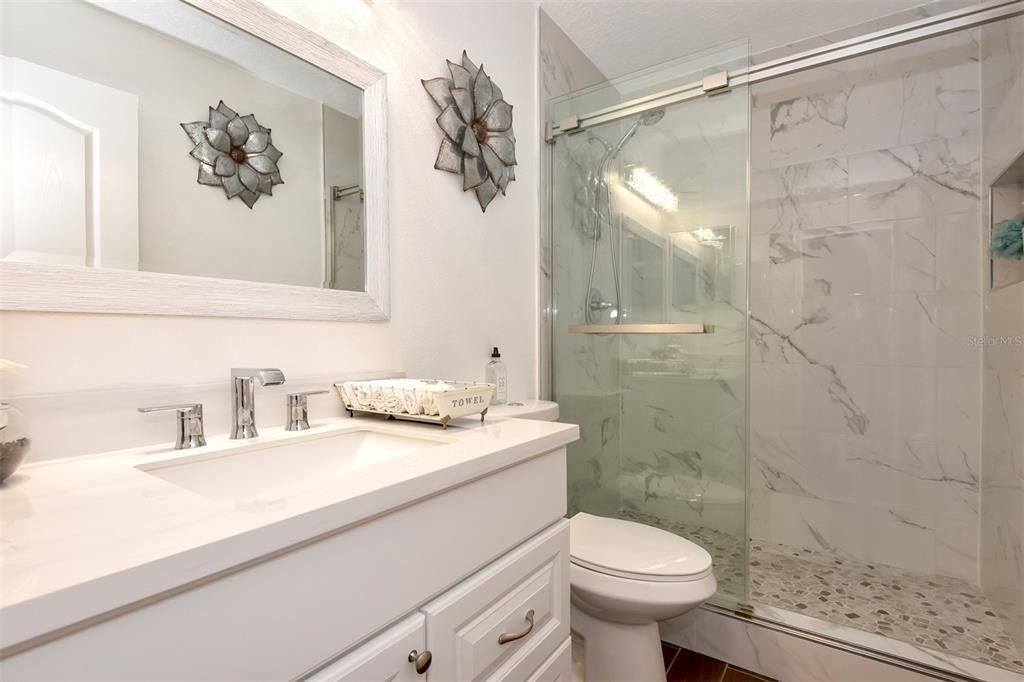 На продажу: $349,000 (3 спален, 2 ванн, 1814 Квадратных фут)