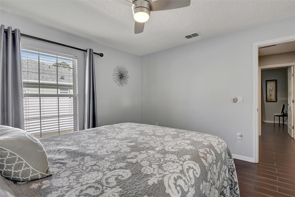 На продажу: $349,000 (3 спален, 2 ванн, 1814 Квадратных фут)