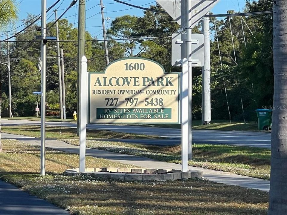 For Sale: $64,500 (1 beds, 1 baths, 516 Square Feet)