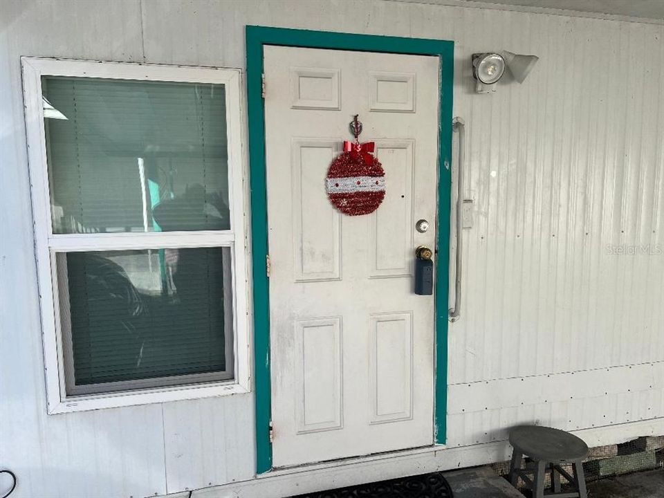 For Sale: $64,500 (1 beds, 1 baths, 516 Square Feet)