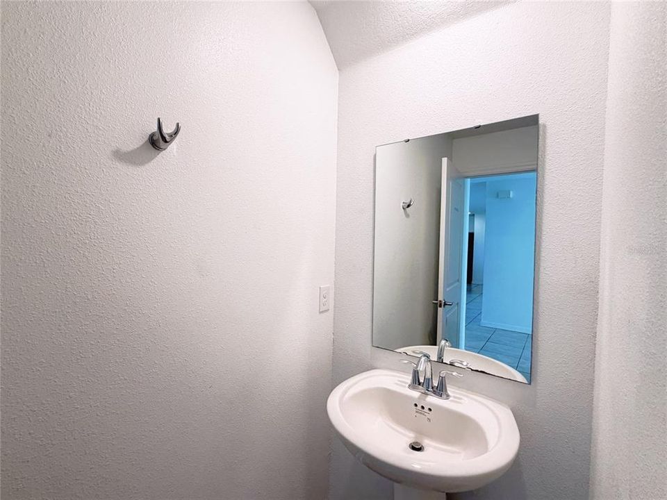 For Rent: $2,480 (4 beds, 3 baths, 2591 Square Feet)