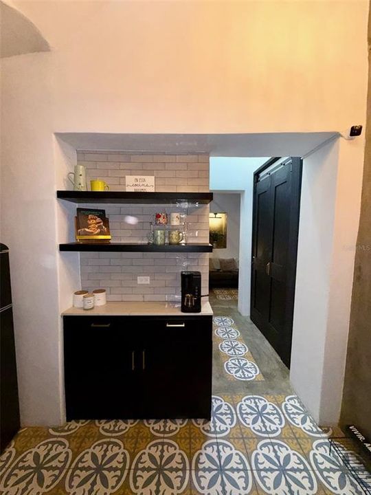 На продажу: $459,000 (1 спален, 1 ванн, 460 Квадратных фут)