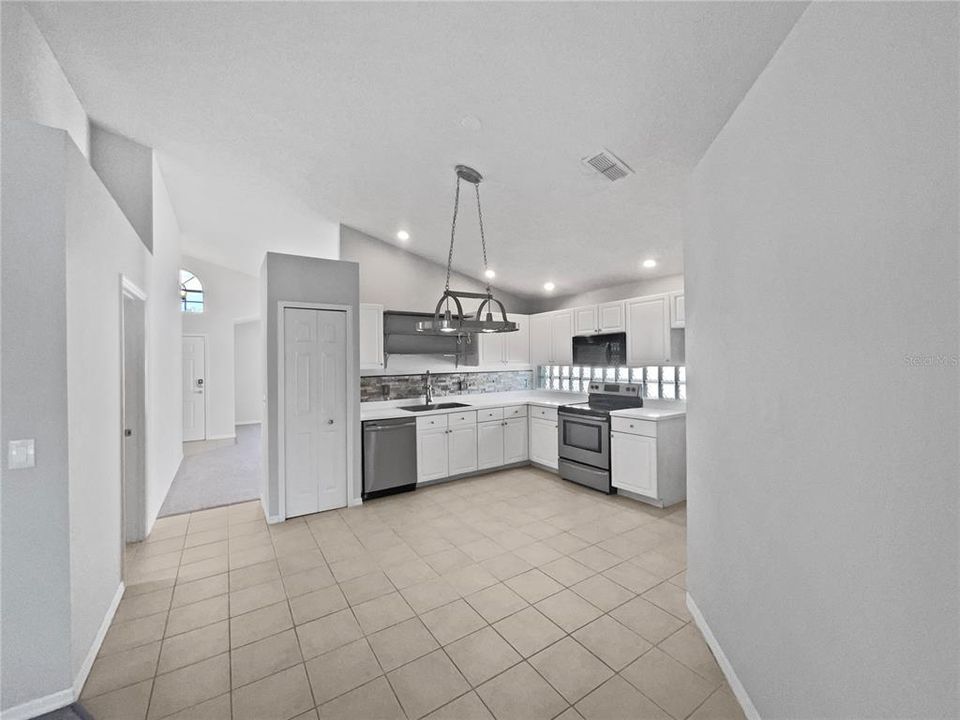 En Venta: $330,000 (3 camas, 2 baños, 1585 Pies cuadrados)