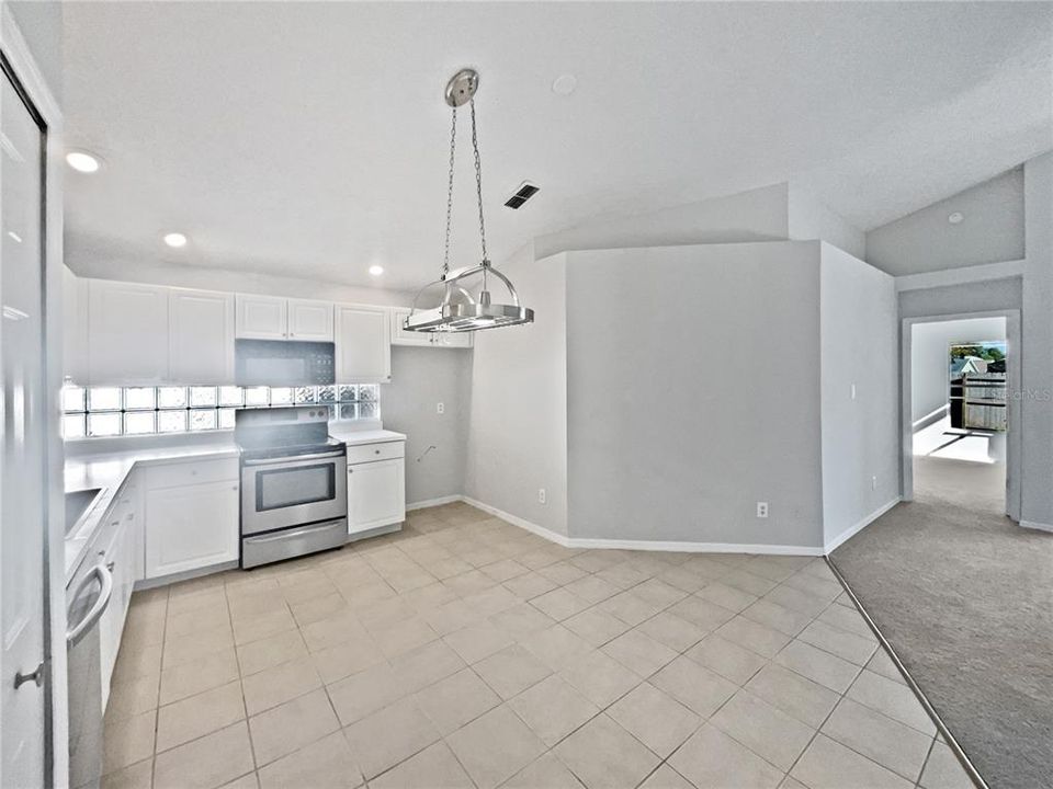 En Venta: $330,000 (3 camas, 2 baños, 1585 Pies cuadrados)