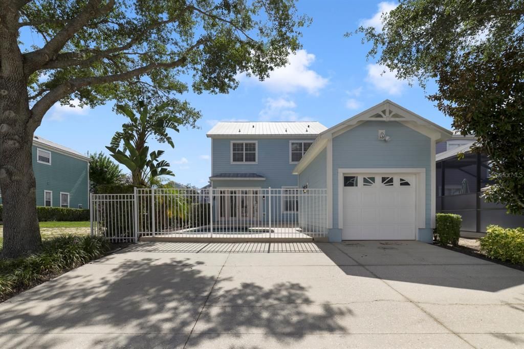 For Sale: $479,000 (4 beds, 2 baths, 2296 Square Feet)