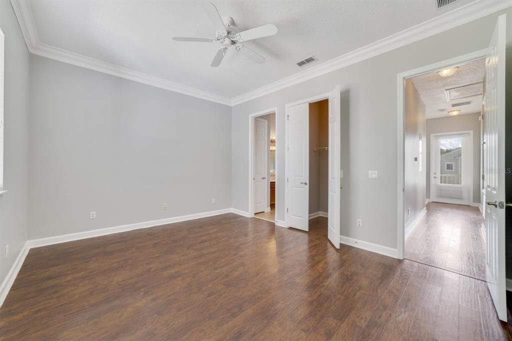 For Sale: $479,000 (4 beds, 2 baths, 2296 Square Feet)