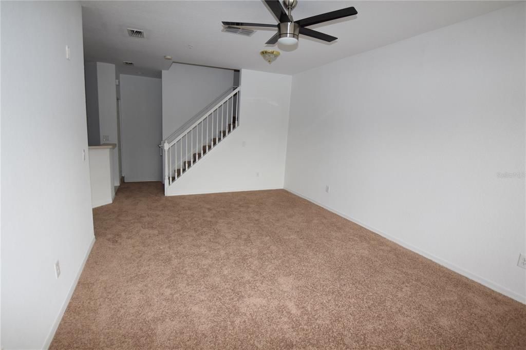 出租: $2,200 (3 贝兹, 2 浴室, 1457 平方英尺)