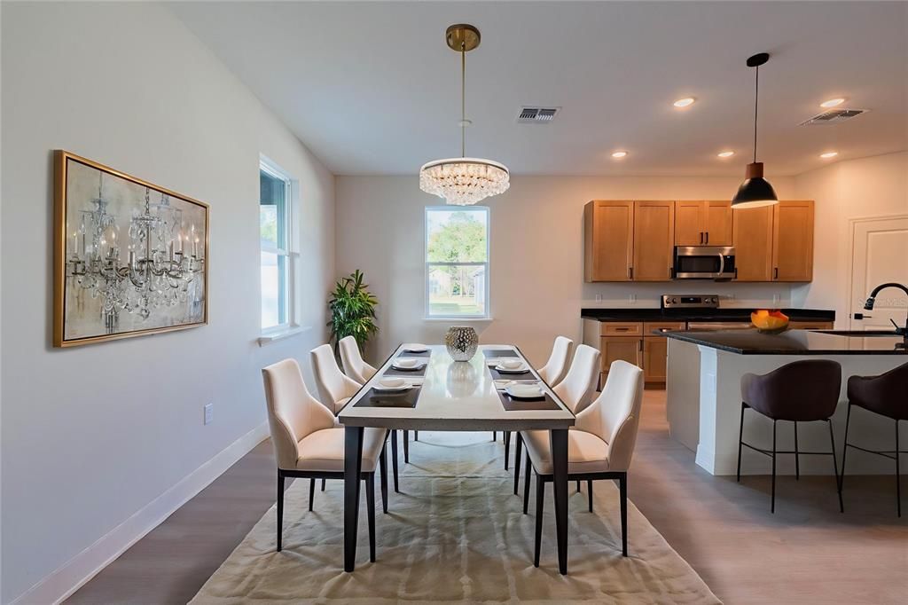 待售: $435,000 (4 贝兹, 2 浴室, 2047 平方英尺)