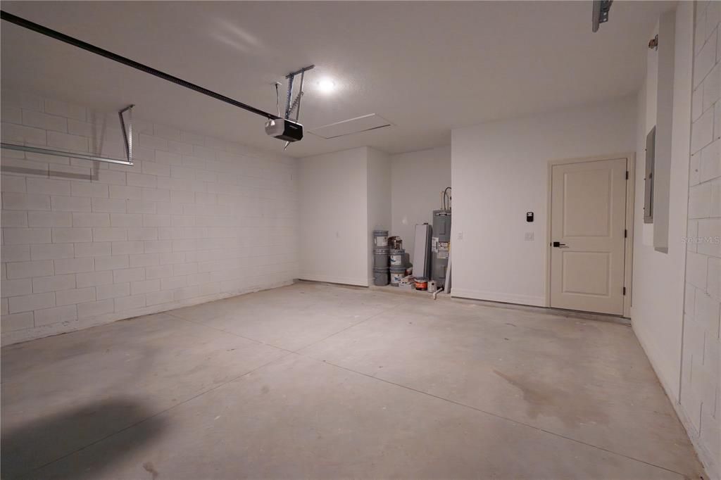 待售: $435,000 (4 贝兹, 2 浴室, 2047 平方英尺)