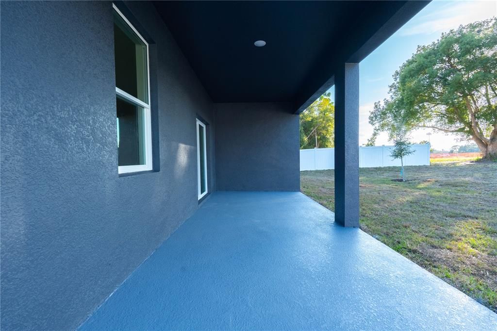 待售: $435,000 (4 贝兹, 2 浴室, 2047 平方英尺)