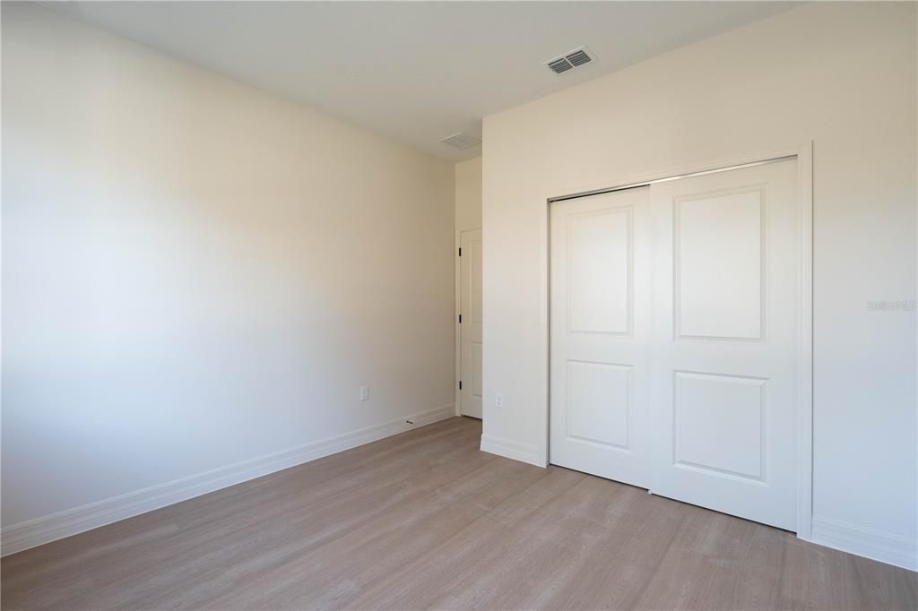 待售: $435,000 (4 贝兹, 2 浴室, 2047 平方英尺)