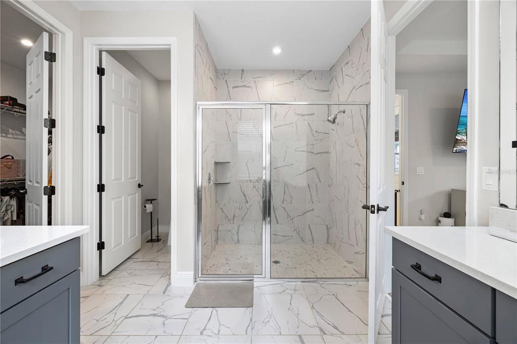 En Venta: $910,000 (5 camas, 4 baños, 3093 Pies cuadrados)