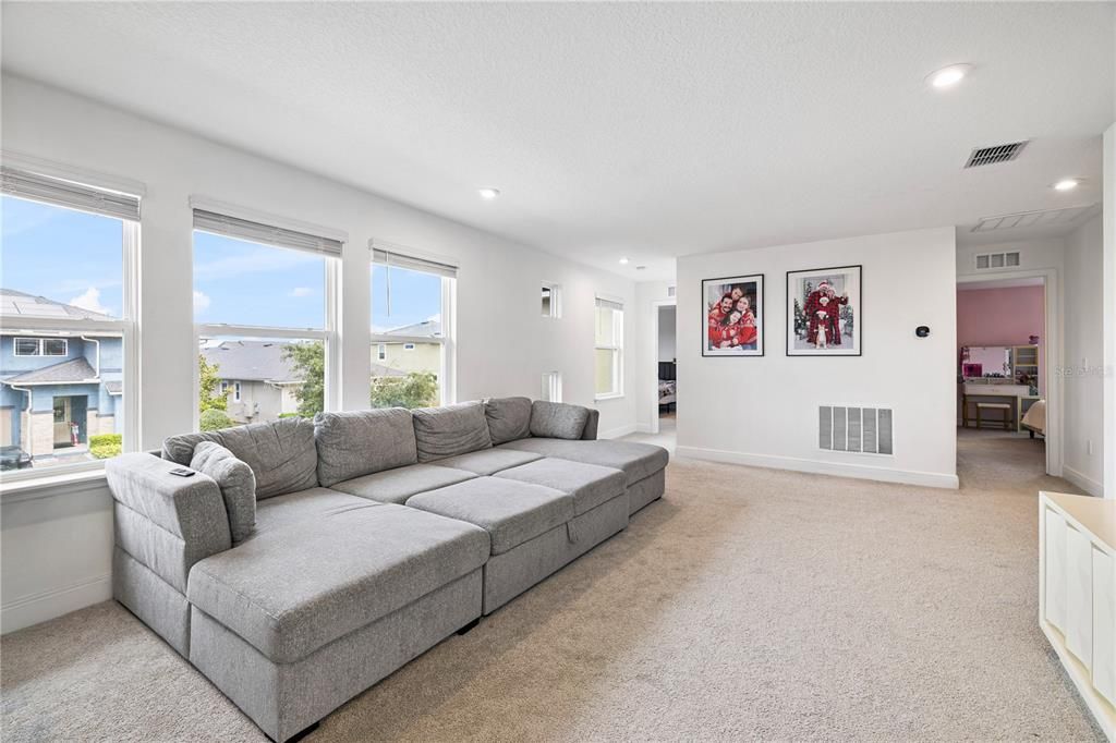 En Venta: $910,000 (5 camas, 4 baños, 3093 Pies cuadrados)