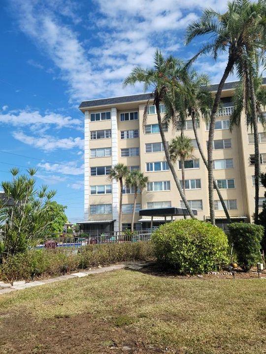 For Sale: $220,000 (3 beds, 3 baths, 2230 Square Feet)