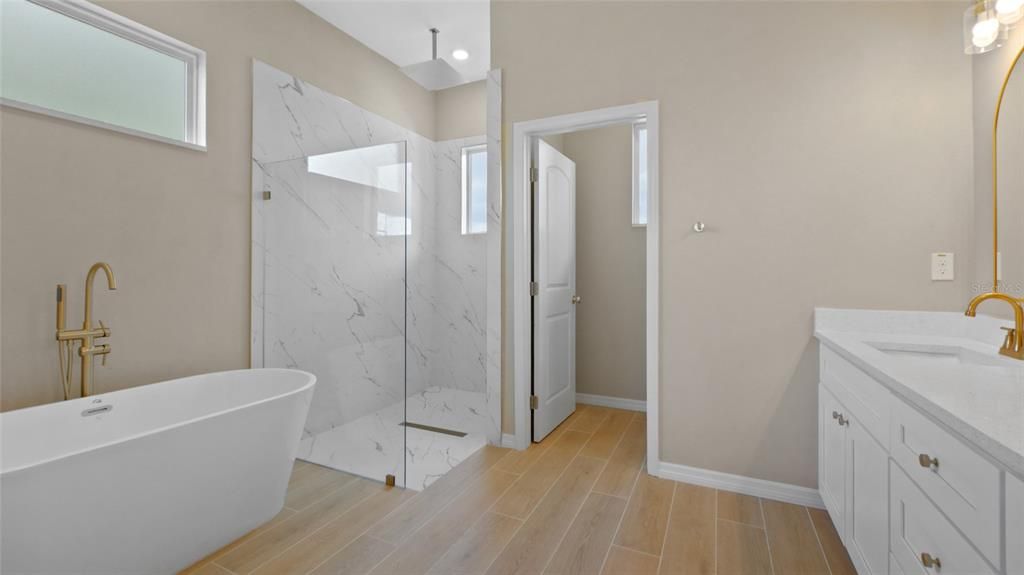 出租: $2,200 (3 贝兹, 2 浴室, 1813 平方英尺)