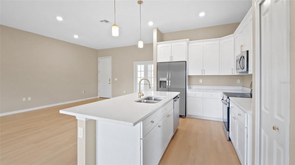 出租: $2,200 (3 贝兹, 2 浴室, 1813 平方英尺)