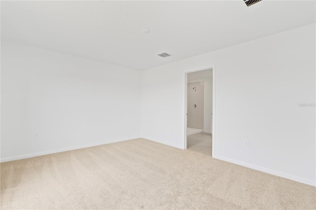 В аренду: $2,000 (3 спален, 2 ванн, 1429 Квадратных фут)