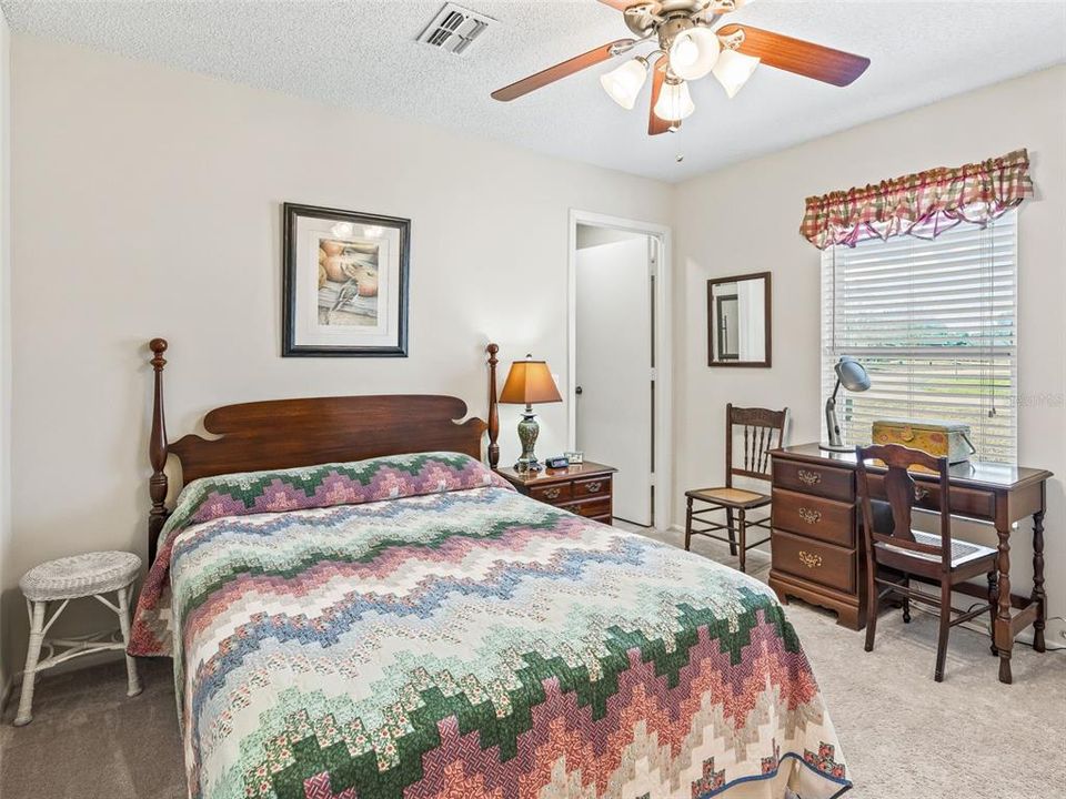 待售: $189,000 (2 贝兹, 1 浴室, 936 平方英尺)