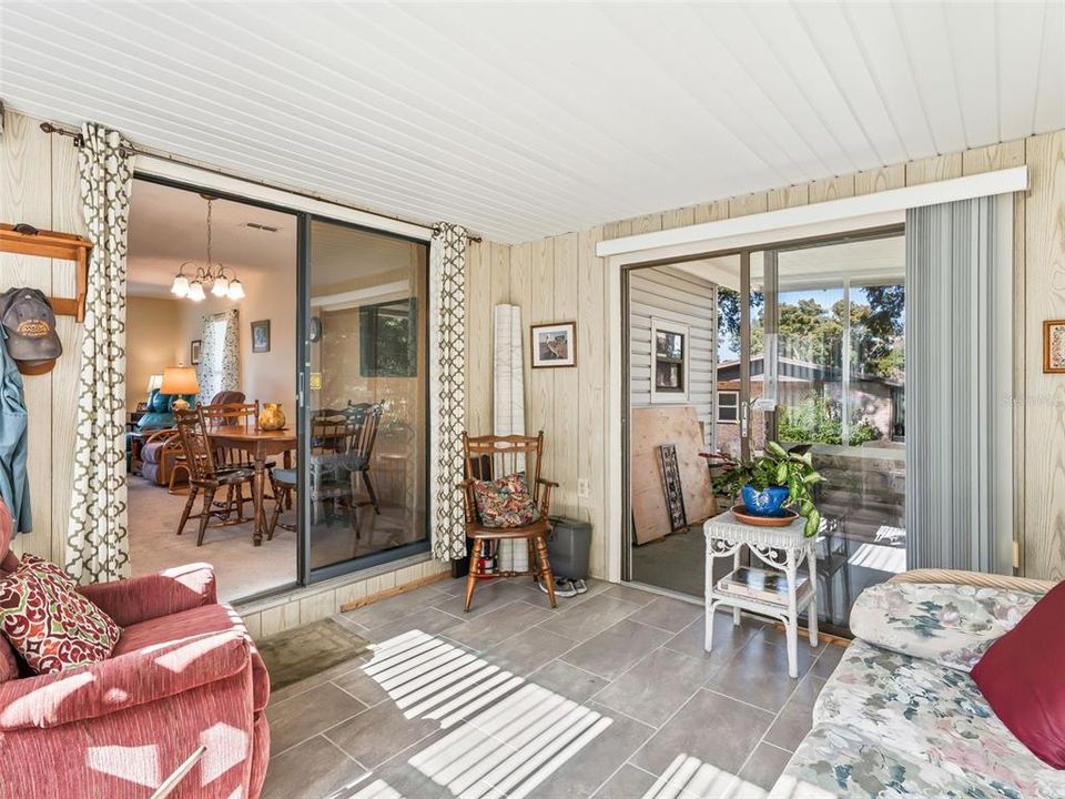 待售: $189,000 (2 贝兹, 1 浴室, 936 平方英尺)