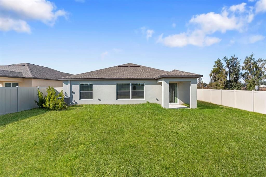 For Sale: $359,900 (4 beds, 2 baths, 1935 Square Feet)