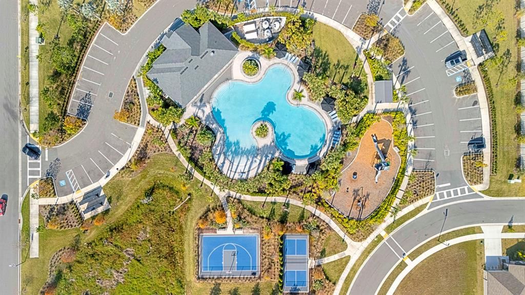 For Sale: $359,900 (4 beds, 2 baths, 1935 Square Feet)