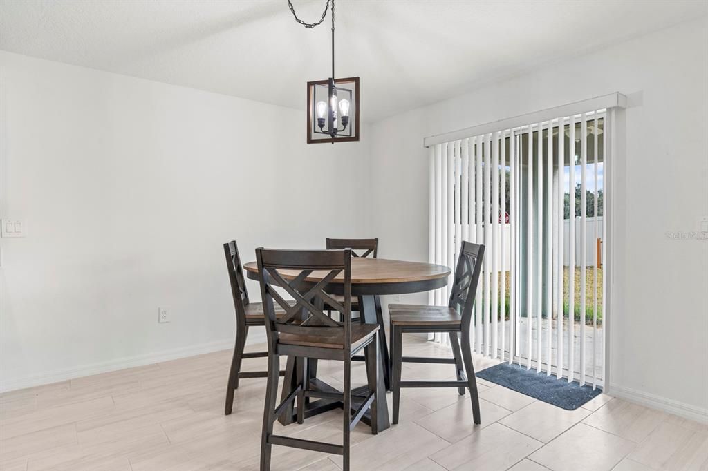 For Sale: $359,900 (4 beds, 2 baths, 1935 Square Feet)