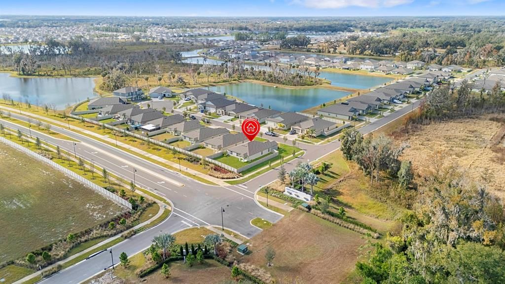 For Sale: $359,900 (4 beds, 2 baths, 1935 Square Feet)